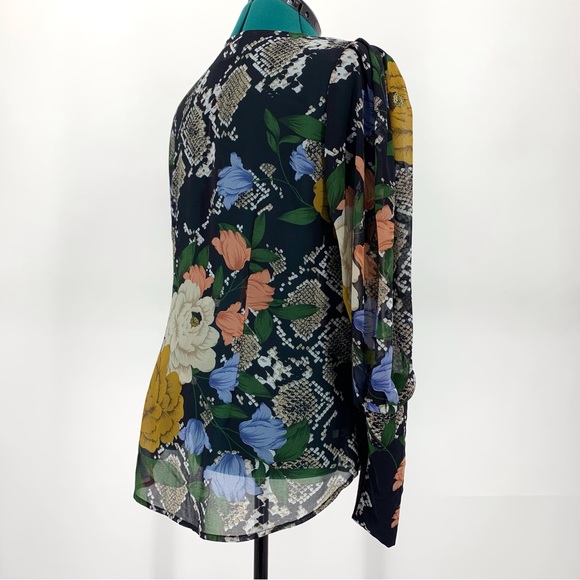 Cabi Snake Charmer Blouse # 3762, Floral and Snakeskin Print V-Neck Top, Medium - Picture 10 of 17
